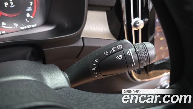 Volvo XC40 2019 — photo 30