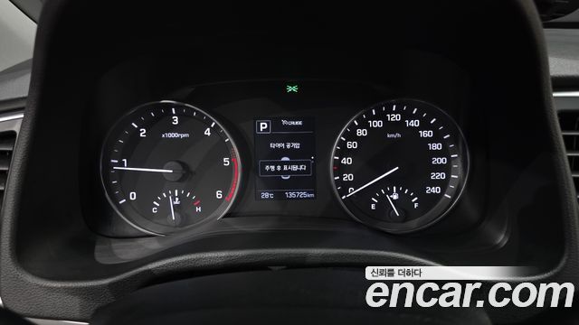 Hyundai AVANTE 2016 — photo 11