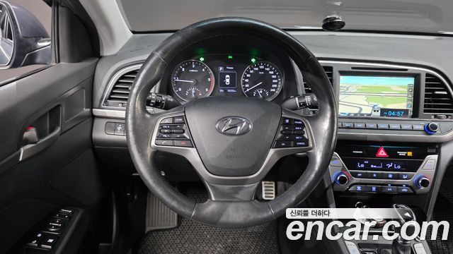 Hyundai AVANTE 2016 — photo 21
