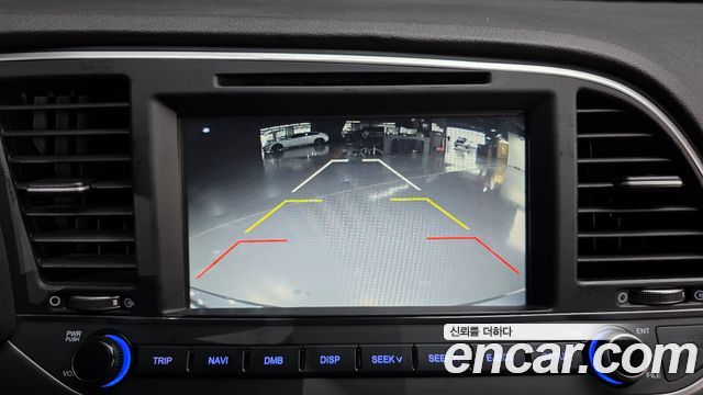 Hyundai AVANTE 2016 — photo 22