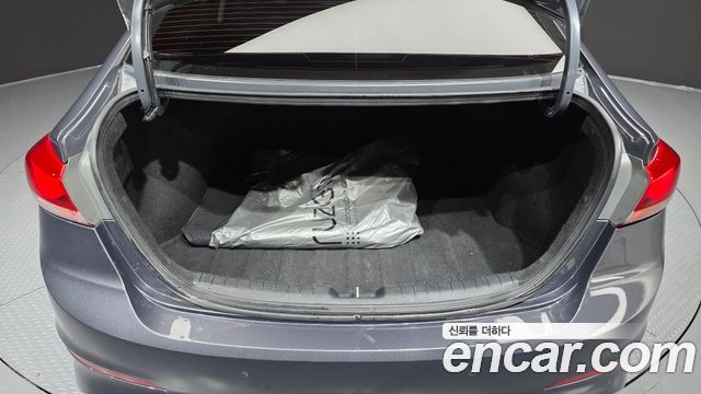 Hyundai AVANTE 2016 — photo 23