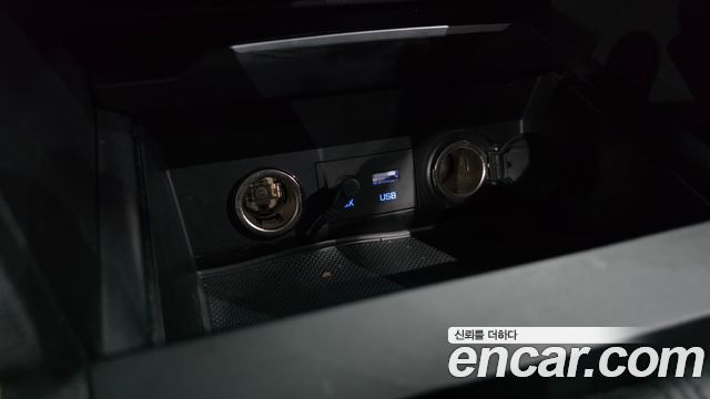 Hyundai AVANTE 2016 — photo 30