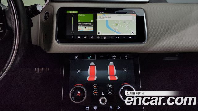 Land Rover Range Rover Velar 2018 — photo 13