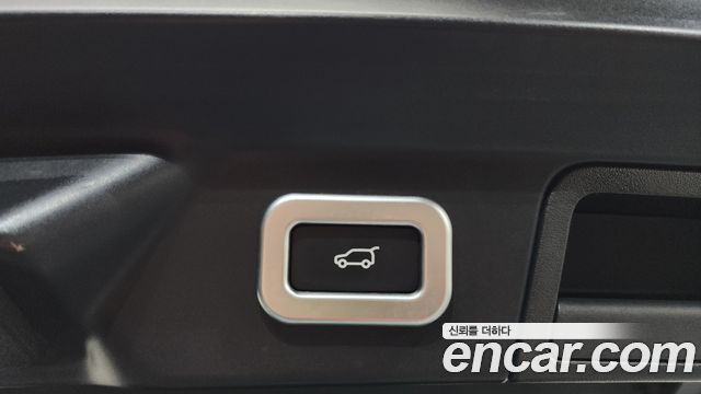 Land Rover Range Rover Velar 2018 — photo 19