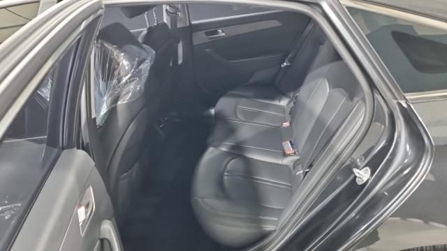 Hyundai Sonata 2019 — photo 11