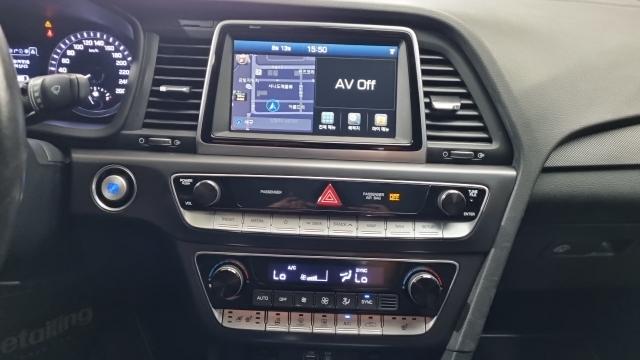 Hyundai Sonata 2019 — photo 13