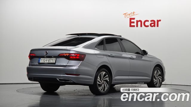 Volkswagen Jetta 2020 — photo 2