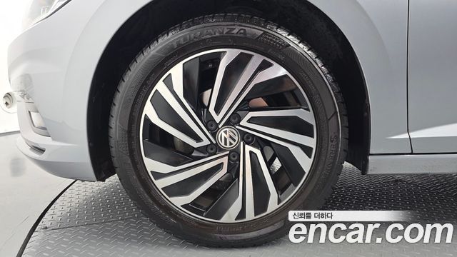 Volkswagen Jetta 2020 — photo 5