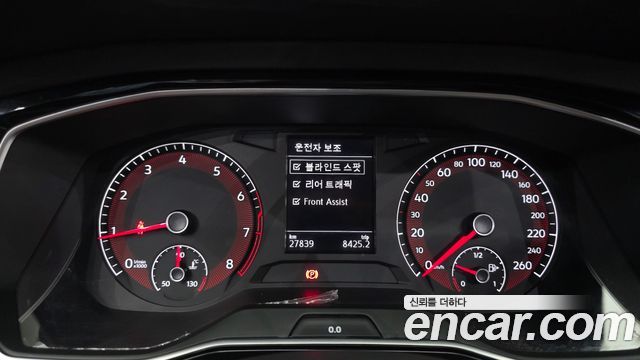 Volkswagen Jetta 2020 — photo 11