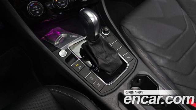 Volkswagen Jetta 2020 — photo 12