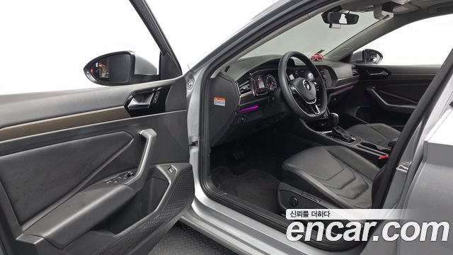 Volkswagen Jetta 2020 — photo 13