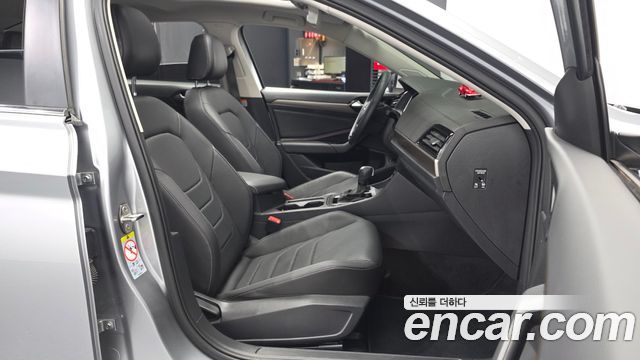 Volkswagen Jetta 2020 — photo 16