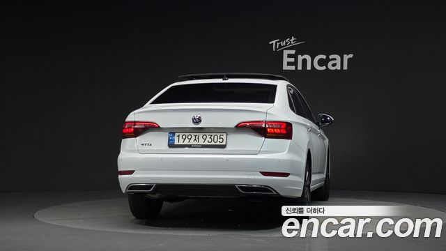 Volkswagen Jetta 2021 — photo 4