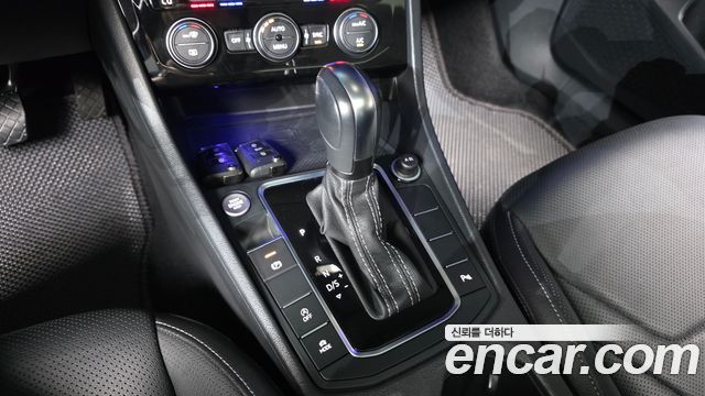 Volkswagen Jetta 2021 — photo 12
