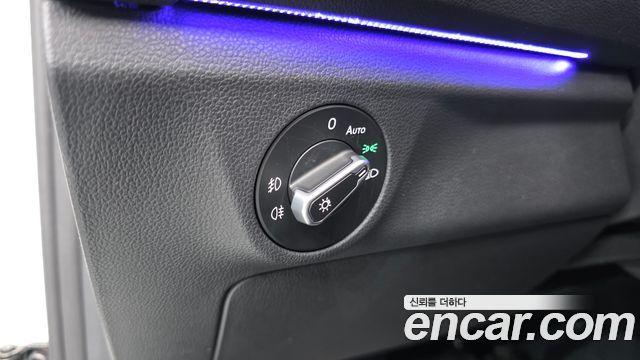 Volkswagen Jetta 2021 — photo 18