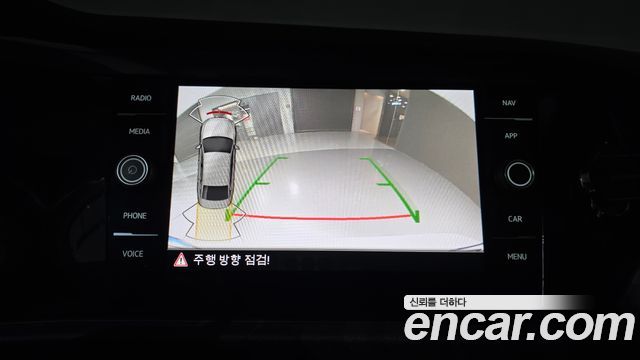 Volkswagen Jetta 2021 — photo 24
