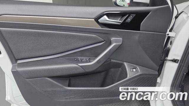 Volkswagen Jetta 2021 — photo 14