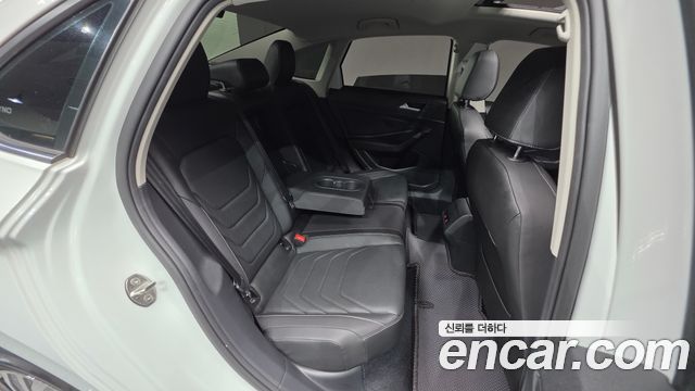 Volkswagen Jetta 2021 — photo 32