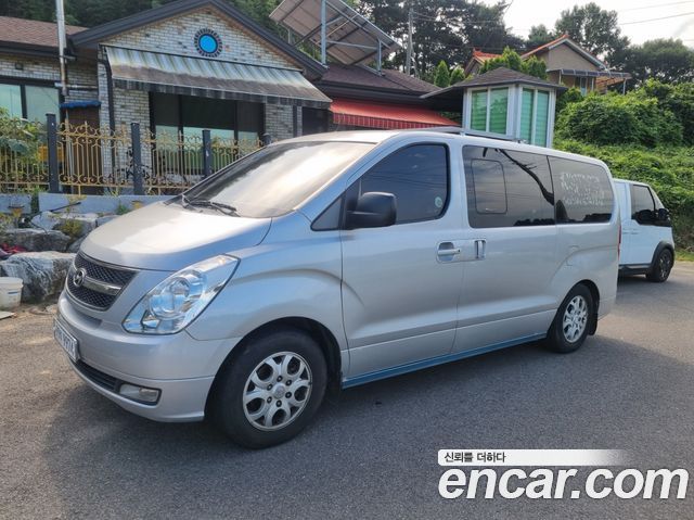 Hyundai Starex 2009 — photo 2