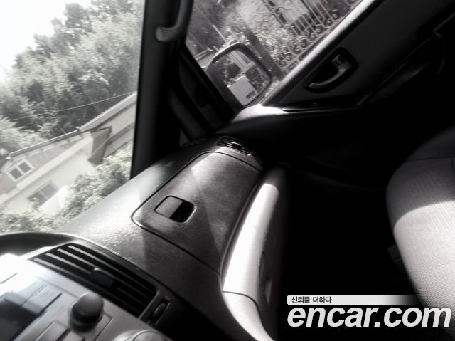 Hyundai Starex 2009 — photo 16
