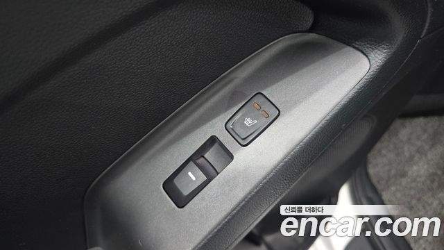 Kia K3 2015 — photo 19