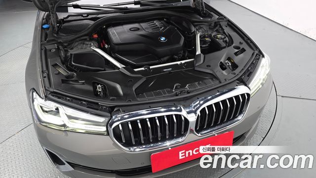 BMW 5-Series 2022 — photo 6