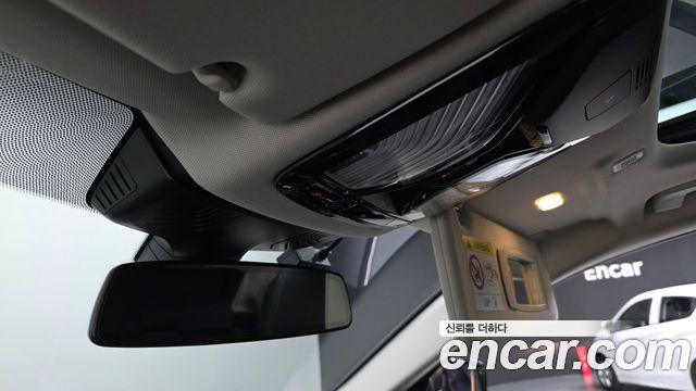 BMW 5-Series 2022 — photo 28