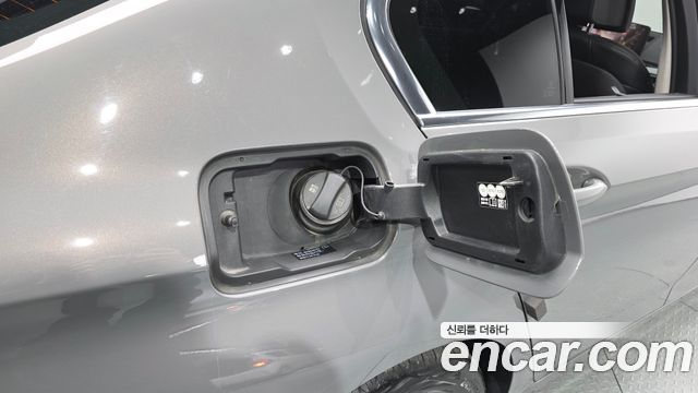 BMW 5-Series 2022 — photo 36