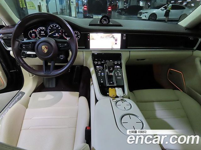 Porsche Panamera 2023 — photo 10