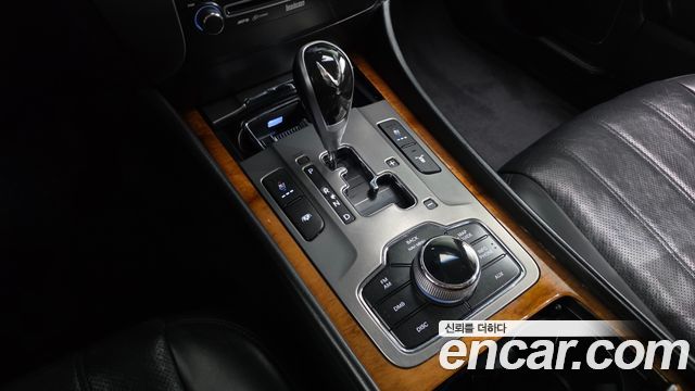 Hyundai Equus 2010 — photo 9
