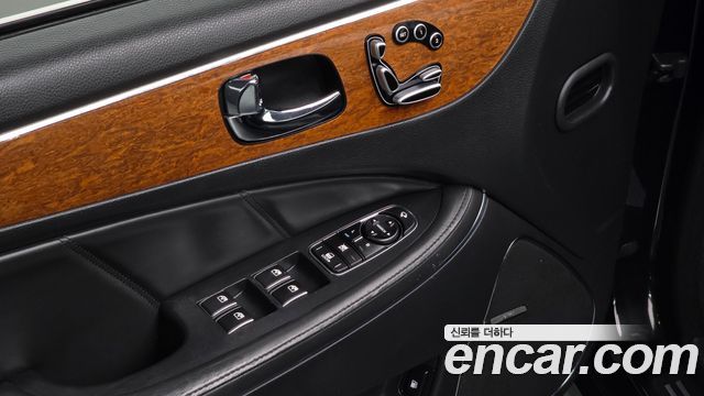 Hyundai Equus 2010 — photo 16