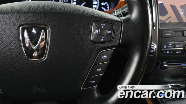Hyundai Equus 2010 — photo 17