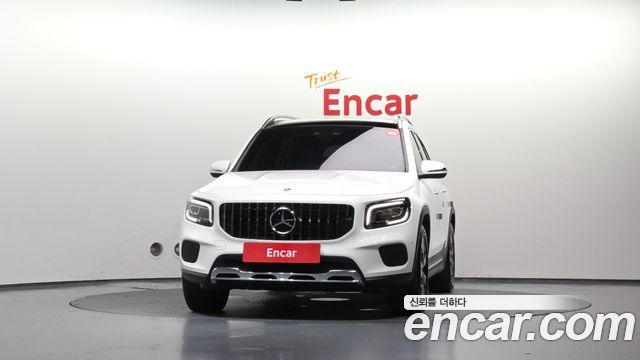 Mercedes-Benz GLB-Class 2022 — photo 3