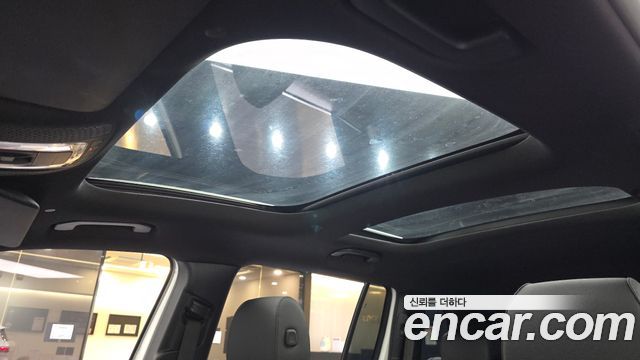 Mercedes-Benz GLB-Class 2022 — photo 19