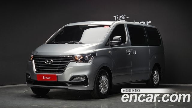 Hyundai Starex 2020 — photo 1