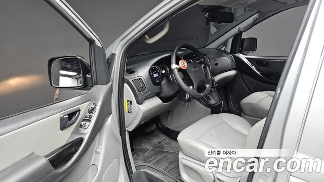 Hyundai Starex 2020 — photo 17
