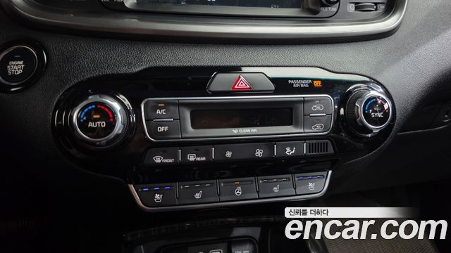 Kia Sorento 2018 — photo 31