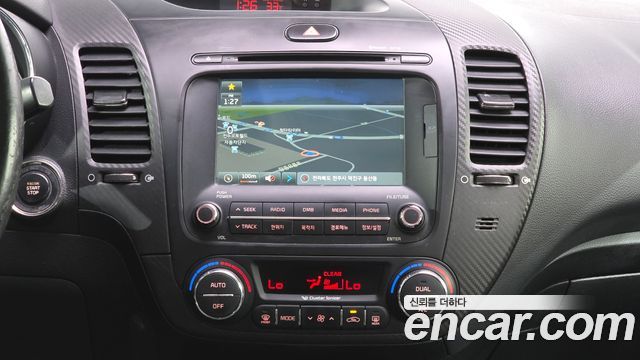 Kia K3 2015 — photo 17