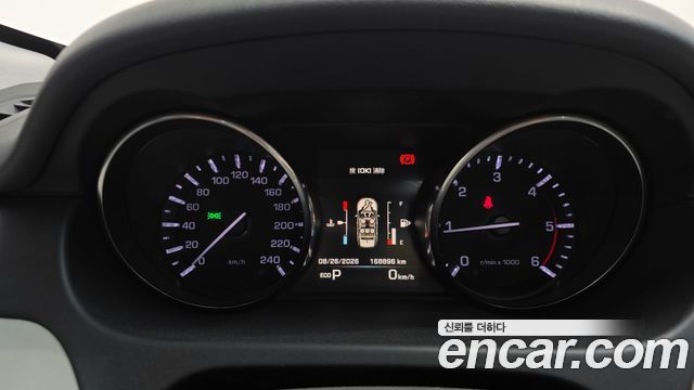 Land Rover Discovery Sport 2016 — photo 8