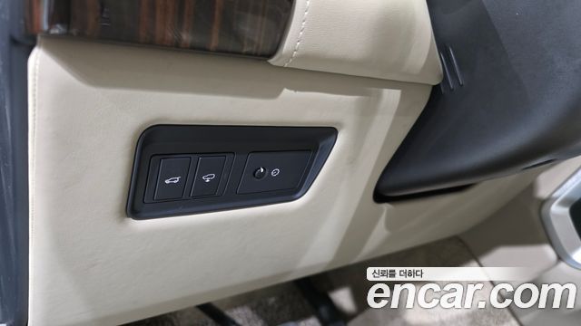 Land Rover Range Rover 2016 — photo 15