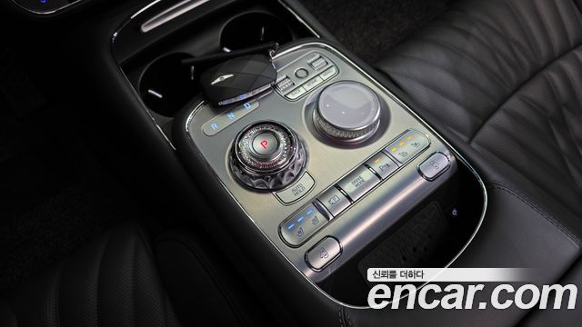 Genesis G90 2022 — photo 9