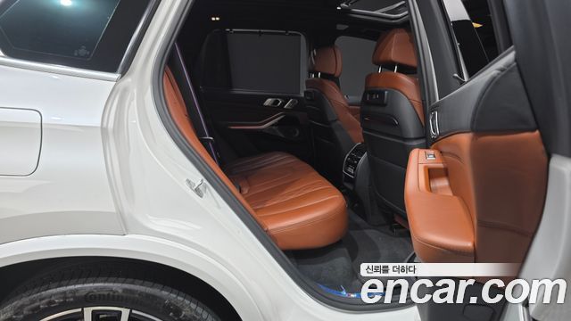 BMW X5 2022 — photo 11
