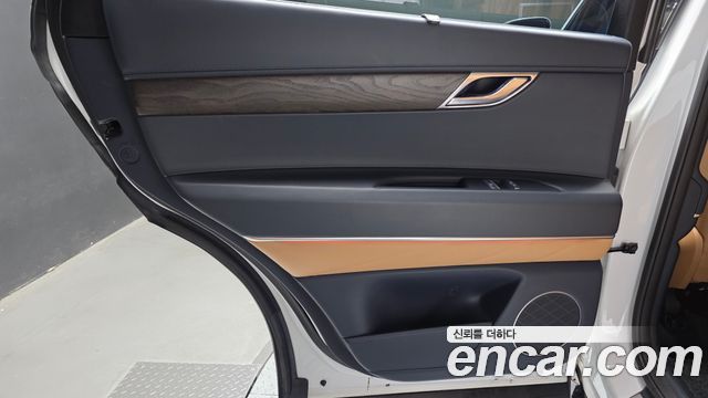 Genesis GV80 2022 — photo 15