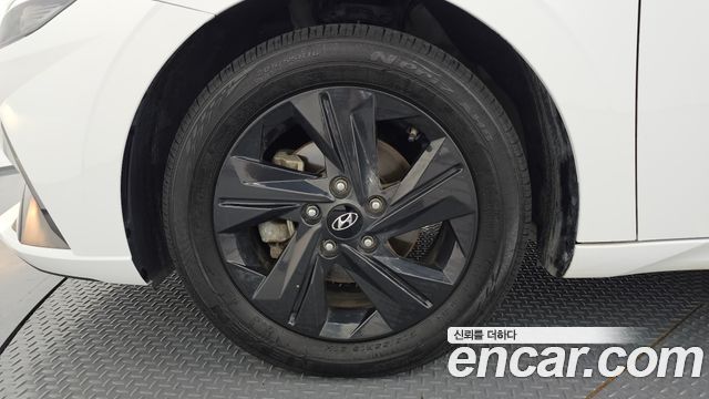 Hyundai AVANTE 2023 — photo 5