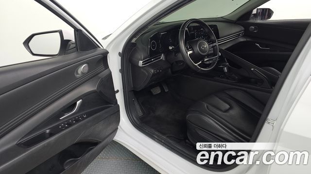 Hyundai AVANTE 2023 — photo 11