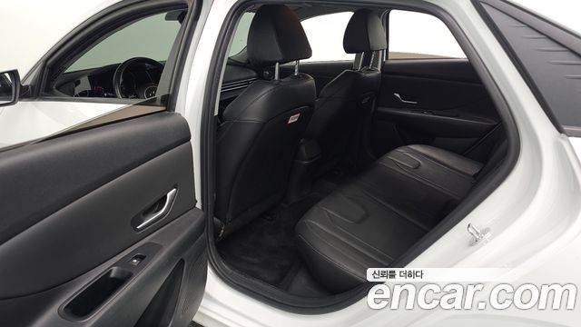 Hyundai AVANTE 2023 — photo 12