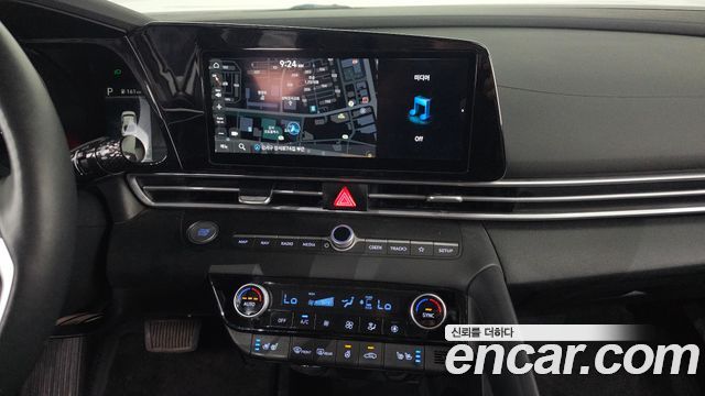 Hyundai AVANTE 2023 — photo 14