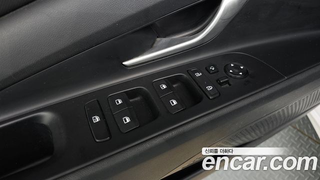Hyundai AVANTE 2023 — photo 17