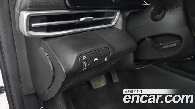 Hyundai AVANTE 2023 — photo 18
