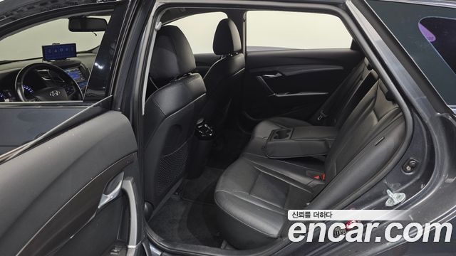 Hyundai i40 2014 — photo 12